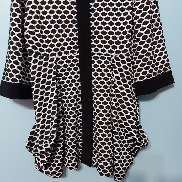 Joseph Ribkoff Textured Tunic Top - Picture 10 of 13